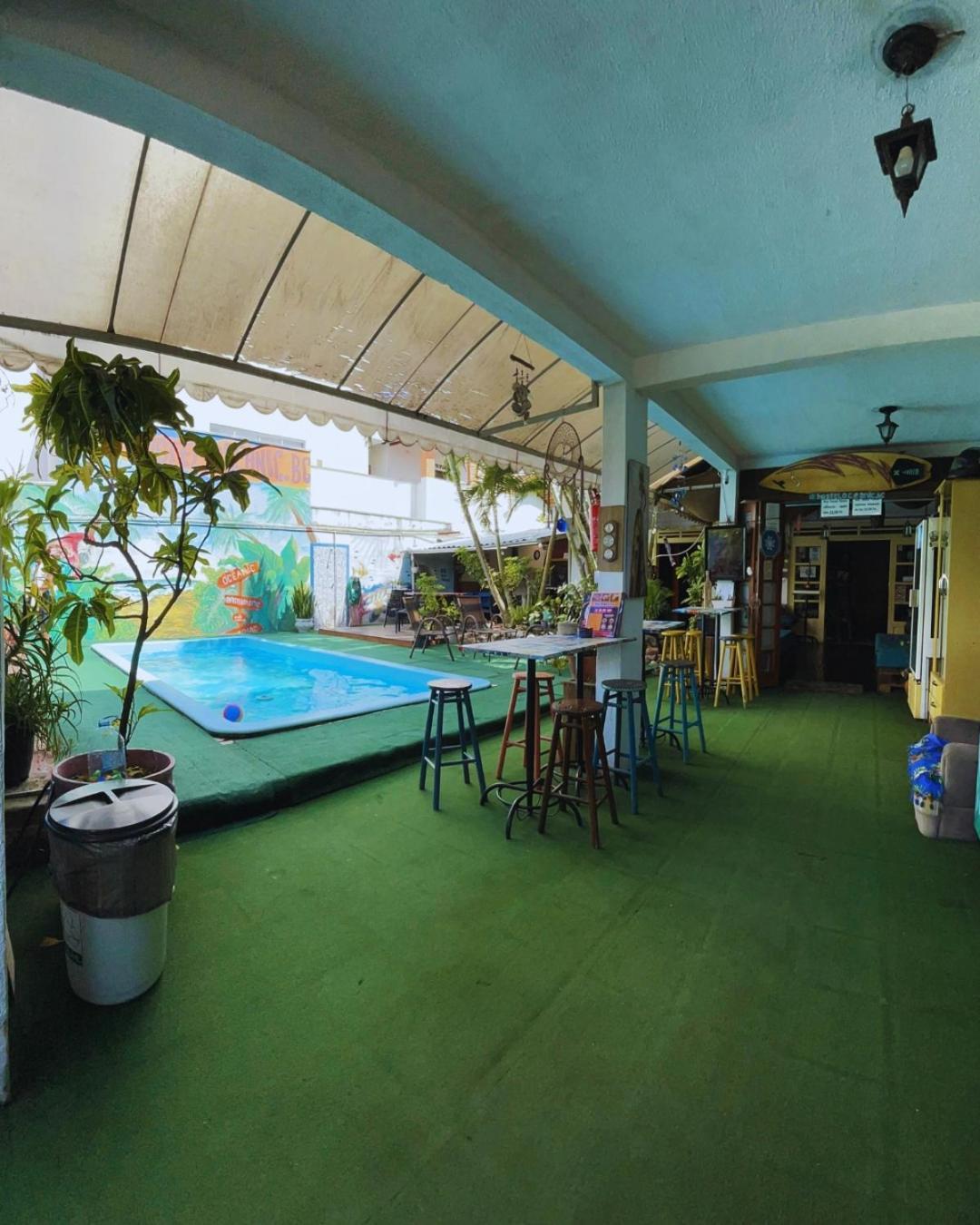 Oceanic Albergue *